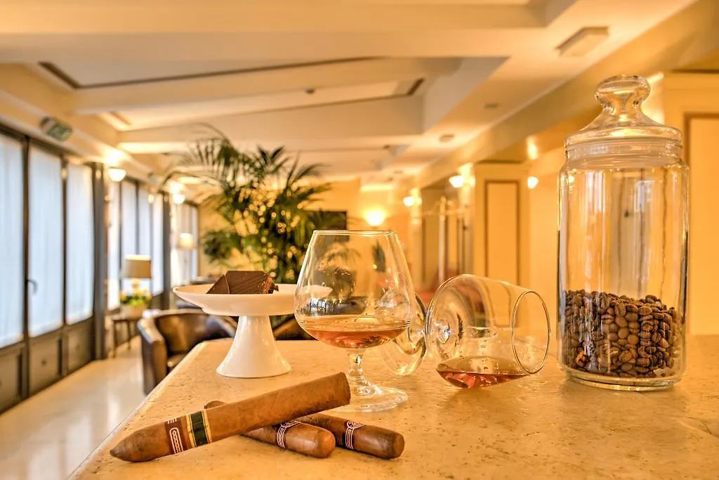 Hotel Spiaggia D'Oro - Charme & Boutique - Garda Lake Collection Salo