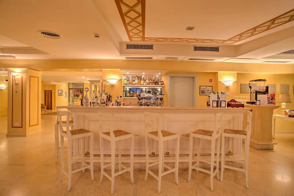 Hotel Spiaggia D'Oro - Charme & Boutique - Garda Lake Collection Salo 4*,  Italy