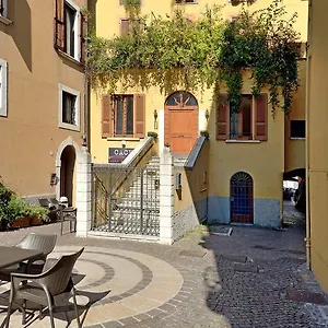 Apartment Antico Palazzo Signorile, Saló