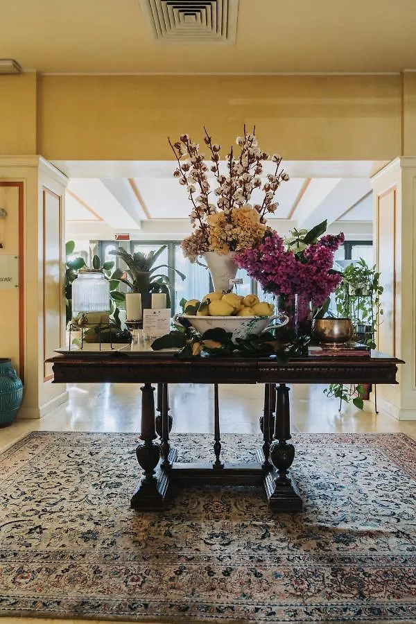 Hotel Spiaggia d'Oro - Charme&Boutique Salò